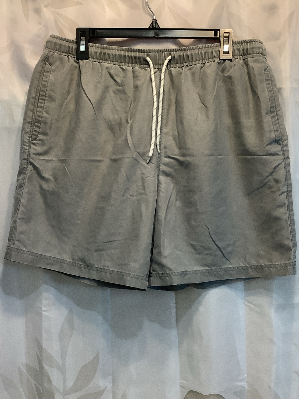 Magellan Outdoors Gray Drawstring Men's Shorts